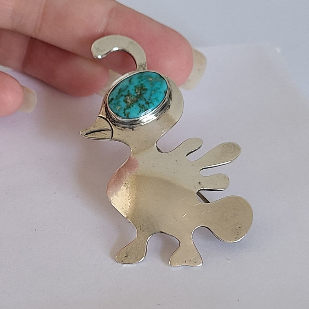 Vintage Boho Native Tribal Turquoise Bird Sterling Silver Figural Brooch Pin